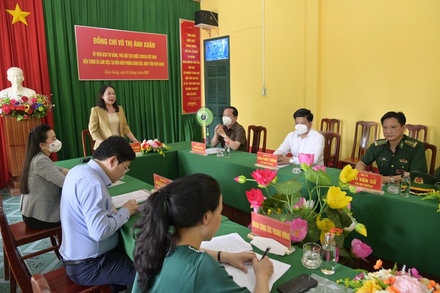 Tại chuyến làm việc với cán bộ, chiến sỹ Đồn Biên phòng Gành Dầu. Phó Chủ tịch nước Võ Thị Ánh Xuân ý địa phương, Bộ chỉ huy Bộ đội Biên phòng tỉnh cần quan tâm chăm lo đời sống cán bộ, chiến sỹ, nhất là những cán bộ xa nhà, làm tốt công tác chính trị tư tưởng trong lực lượng.