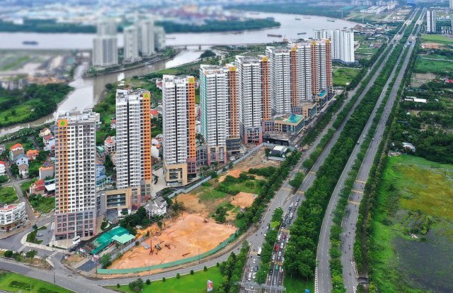 Giá nhà ở Việt Nam cao hơn 20 lần so với thu nhập trung bình - Ảnh 1.