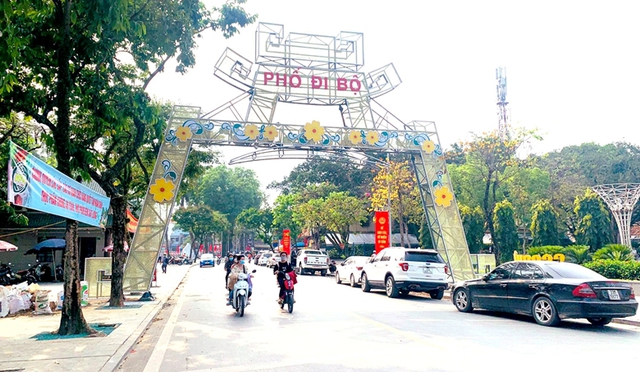 Khai trương tuyến phố đi bộ thứ 4 của Hà Nội đúng dịp nghỉ lễ 30/4-1/5 - Ảnh 1.