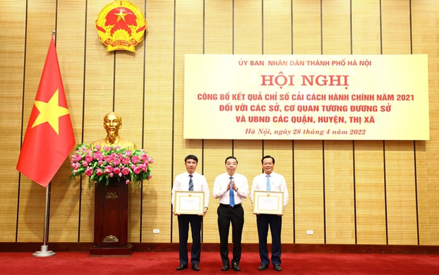 Hà Nội: Sở Tài chính và UBND quận Cầu Giấy dẫn đầu Chỉ số cải cách hành chính năm 2021 - Ảnh 1.