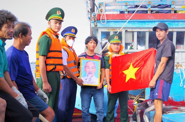 Kiên Giang: Tuyên truyền ngư dân chấm dứt tình trạng khai thác hải sản trái phép - Ảnh 8.
