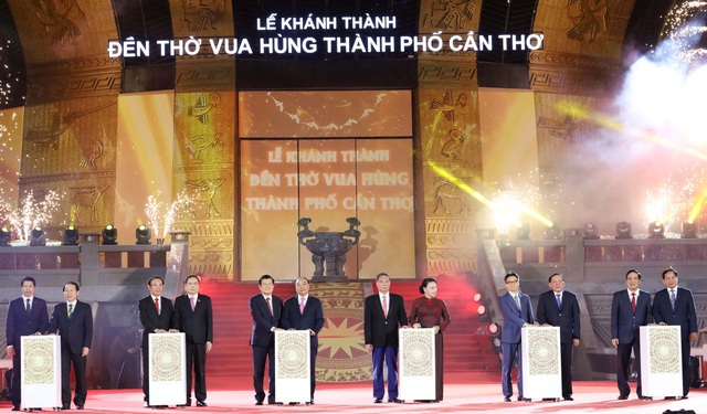 Chủ tịch nước Nguyễn Xuân Phúc dự Lễ Khánh thành Đền thờ Vua Hùng tại TP Cần Thơ - Ảnh 2.