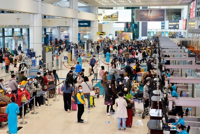 Dự báo lượng khách qua sân bay quốc tế Nội Bài tăng mạnh dịp nghỉ lễ tháng 4/2022 - Ảnh 1.