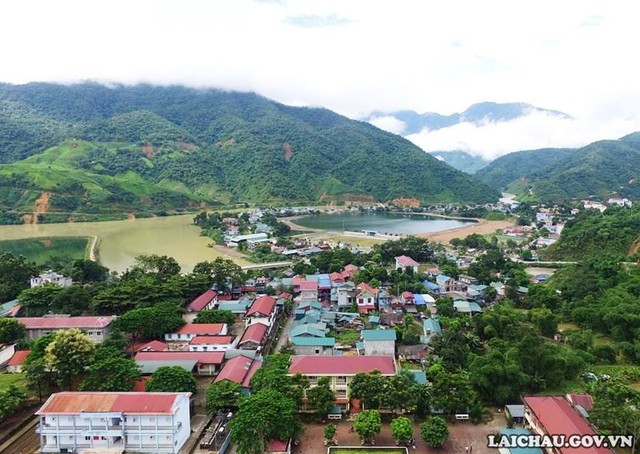 Một góc thị trấn Mường Tè, huyện Mường Tè. (Ảnh: Trang Thông tin điện tử huyện Mường Tè)