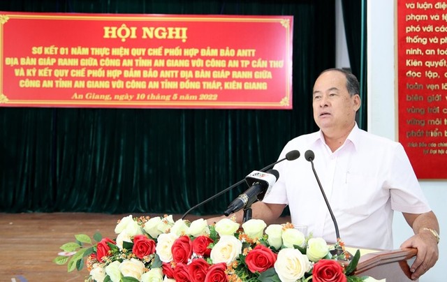 Ông Nguyễn Thanh Bình - Phó Bí thư tỉnh ủy, Chủ tịch UBND tỉnh An Giang phát biểu chỉ đạo Hội nghị.