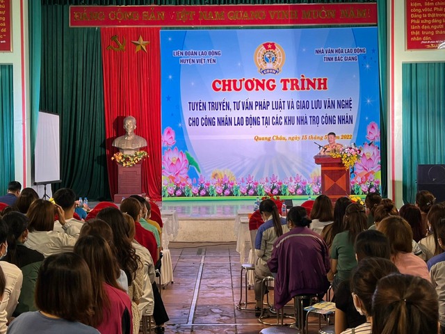 Liên đoàn lao động tỉnh Bắc Giang tổ chức chương trình tuyên truyền, tư vấn pháp luật cho công nhân lao động - Ảnh 1.