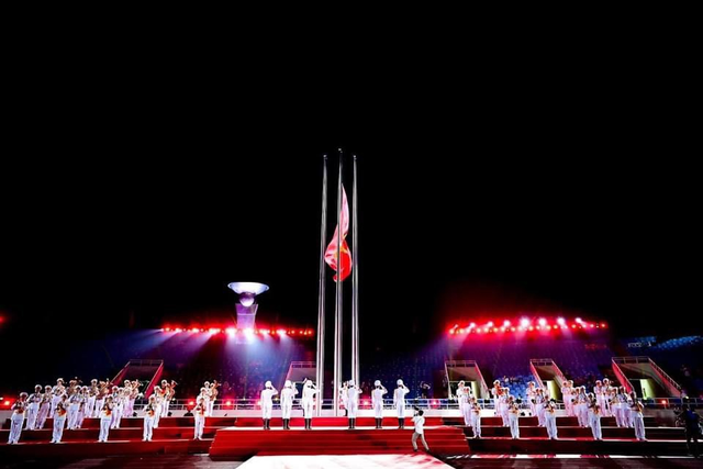 Đạo diễn Hoàng Công Cường: Người đứng sau sân khấu hoành tráng của Lễ khai mạc Sea Games 31 - Ảnh 4.