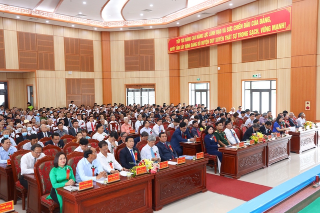 Lễ công bố huyện Duy Xuyên đạt chuẩn Nông thôn mới năm 2020 - Ảnh 1.