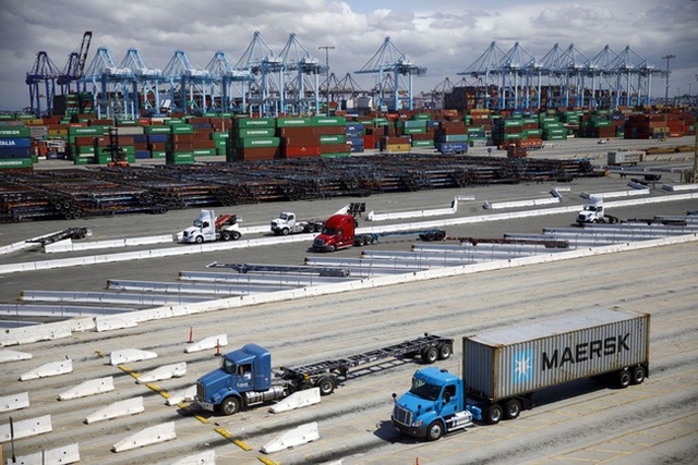 5 tháng đầu năm, tăng trưởng hàng hóa thông qua cảng biển tăng nhẹ 1% - Ảnh 1.