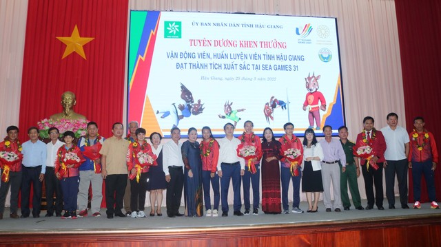 Lãnh đạo tỉnh Hậu Giang tuyên dương, khen thưởng các VĐV, HLV đạt thành tích cao tại SEA Games 31.