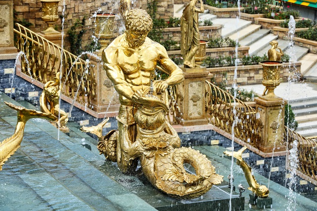 Vì sao Thác Thần Mặt trời tại Đà Nẵng là công trình điêu khắc độc nhất vô nhị trên toàn thế giới? - Ảnh 4.