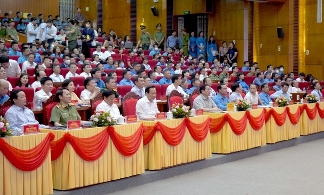 Thủ tướng Chính phủ Phạm Minh Chính gặp gỡ, đối thoại với công nhân lao động - Ảnh 3.