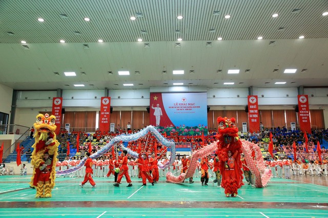 Phường DịchVọng khai mạc Đại hội Thể dục Thể thao lầnthứ VI năm 2021 - Ảnh 11.
