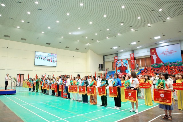Phường DịchVọng khai mạc Đại hội Thể dục Thể thao lầnthứ VI năm 2021 - Ảnh 3.