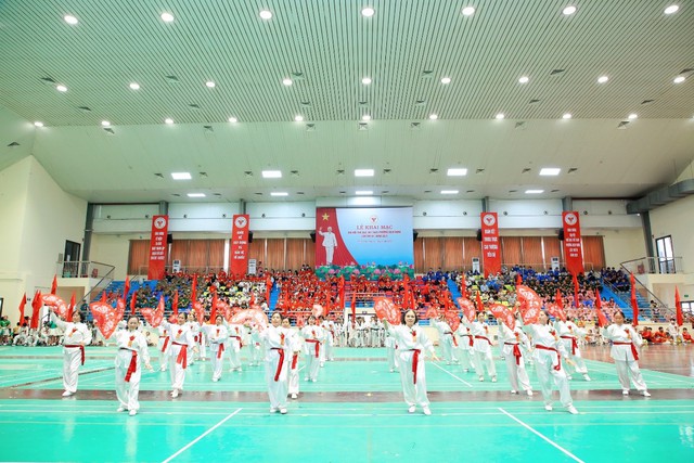 Phường DịchVọng khai mạc Đại hội Thể dục Thể thao lầnthứ VI năm 2021 - Ảnh 8.