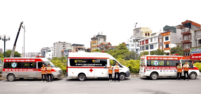 T&T Group và SHB tặng xe cứu thương cho Đội hỗ trợ sơ cứu FAS Angel Hà Nội - Ảnh 2.