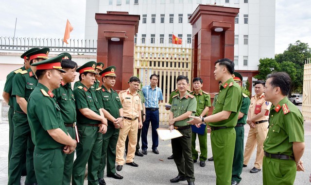 Nghệ An: Bộ Tham mưu Quân khu 4 kiểm tra công tác chuẩn bị diễn tập khu vực phòng thủ  - Ảnh 3.