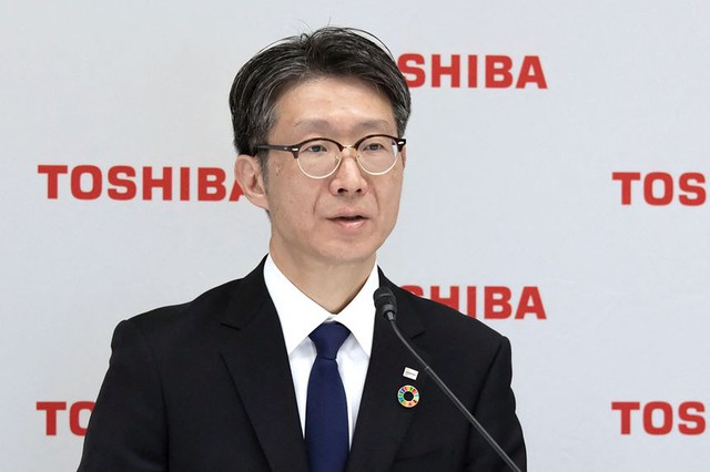 CEO của Toshiba bán công ty để hãng trở nên &quot;nổi tiếng hơn&quot; - Ảnh 1.