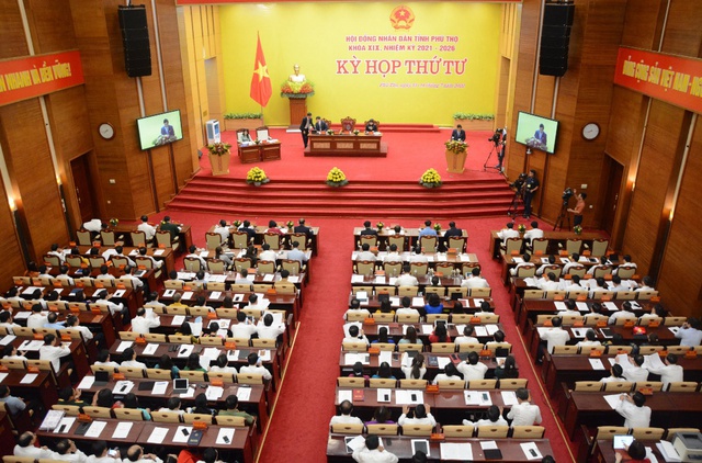 Chủ tịch Quốc hội Vương Đình Huệ dự khai mạc Kỳ họp thứ tư, HĐND tỉnh Phú Thọ khóa XIX - Ảnh 2.