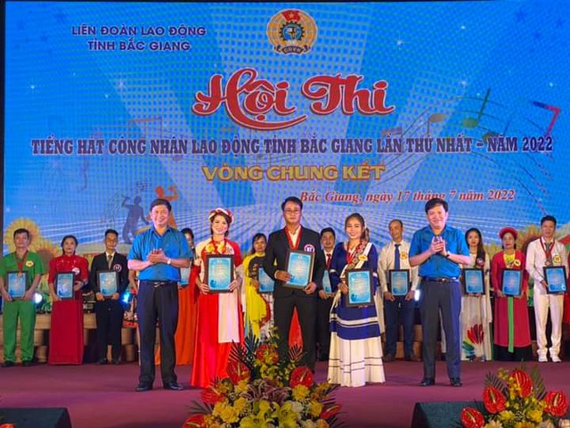 Chung kết hội thi “Tiếng hát công nhân lao động tỉnh Bắc Giang” lần thứ nhất-năm 2022 - Ảnh 2.