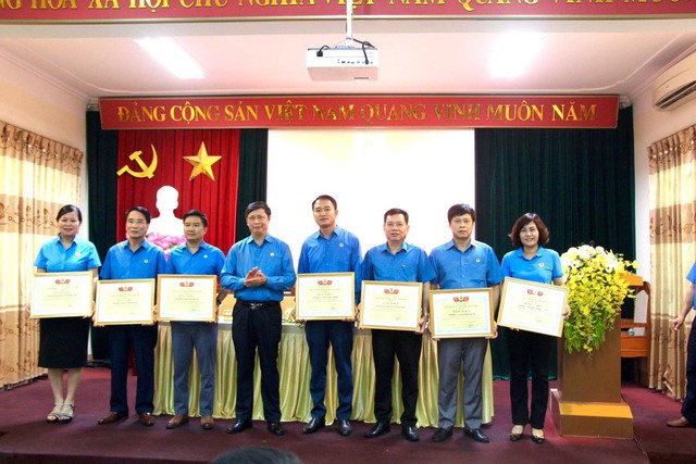 Liên đoàn Lao động tỉnh Bắc Giang tổ chức hội nghị Ban Chấp hành lần thứ XIII ( khóa XVII), nhiệm kỳ 2018 – 2023. - Ảnh 3.