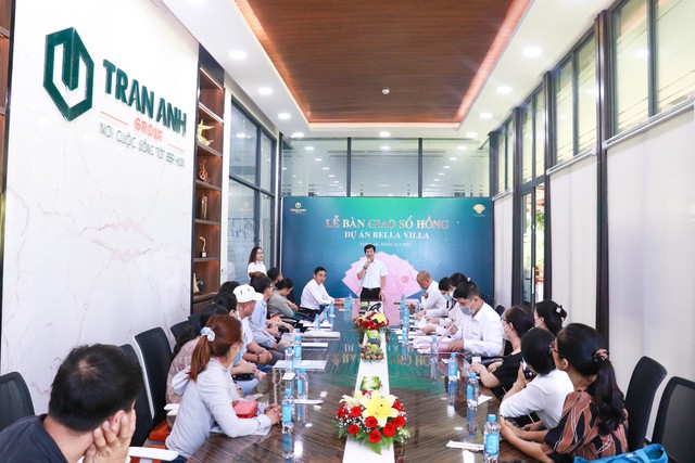 Ông Nhữ Mạnh Hải - Phó Tổng Giám đốc kinh doanh Trần Anh Group phát biểu tại sự kiện.
