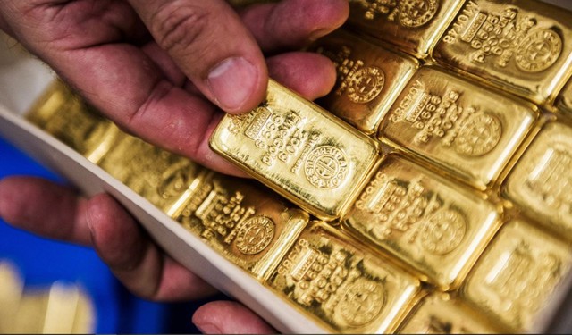 Giá vàng hôm nay 11/8: Vàng trong nước giảm 250.000 đồng/lượng - Ảnh 1.