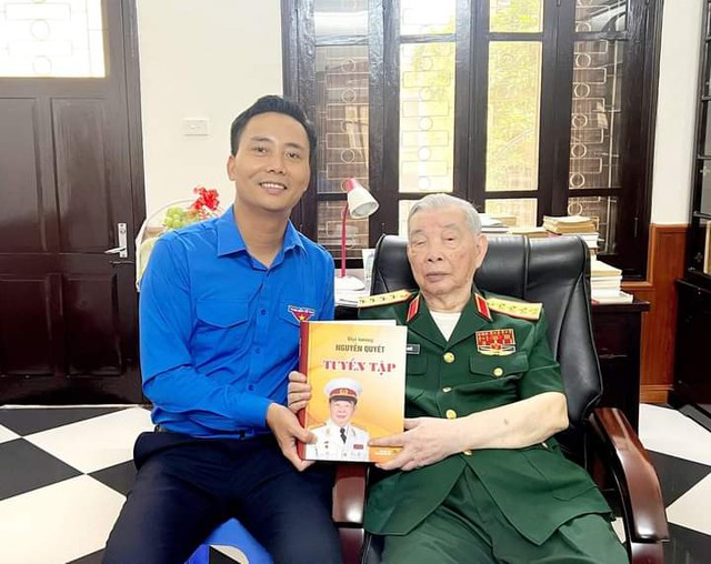 Tuổi trẻ Thủ đô thăm hỏi, tri ân và chúc mừng sinh nhật Đại tướng Nguyễn Quyết - Ảnh 3.