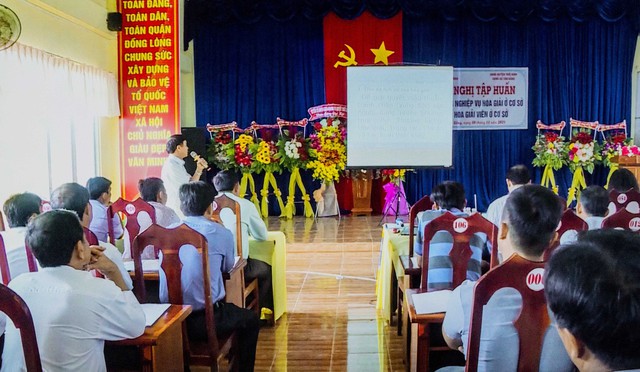 Hội nghị tập huấn nghiệp vụ hòa giải ở cơ sở và hòa giải viên ở cơ sở trên địa bàn xã Tân Bằng, huyện Thới Bình.
