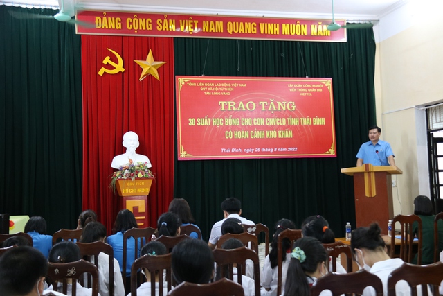 Thái Bình: Trao học bổng cho học sinh từ Quỹ xã hội từ thiện Tấm Lòng Vàng Báo Lao động - Ảnh 4.