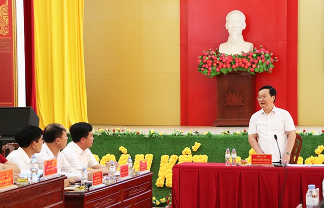 Nghệ An: Chủ tịch UBND tỉnh làm việc với Ban Thường vụ Huyện ủy Anh Sơn - Ảnh 1.