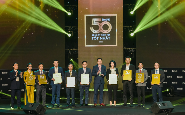 PV GAS lần thứ 10 liên tiếp nhận Vinh danh của Forbes “Top 50 Công ty niêm yết tốt nhất Việt Nam năm 2022” – “Top 5 Doanh thu và Lợi nhuận” - Ảnh 4.