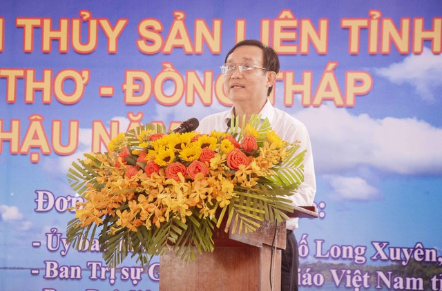 Ông Nguyễn Sĩ Lâm - Giám đốc Sở NN&PTNT tỉnh An Giang phát biểu báo cáo kết quả vận động thả cá năm 2022.