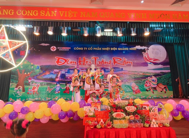 Công ty CP Nhiệt điện Quảng Ninh tổ chức &quot;Đêm Hội Trăng Rằm&quot; vui tết Trung thu cho các cháu thiếu nhi là con cán bộ, công nhân viên  - Ảnh 1.