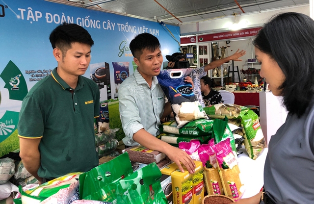 Hơn 90 gian hàng tham gia Tuần hàng Việt TP Hà Nội năm 2022 tại quận Long Biên - Ảnh 2.