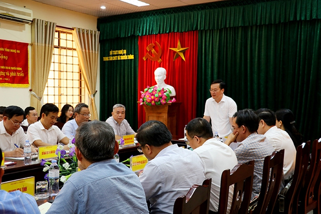 Nghệ An: Chủ tịch UBND tỉnh làm việc với Sở Thông tin và Truyền thông - Ảnh 1.
