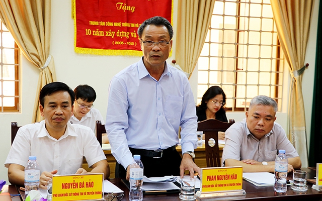 Nghệ An: Chủ tịch UBND tỉnh làm việc với Sở Thông tin và Truyền thông - Ảnh 2.