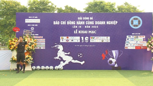 Khai mạc giải bóng đá “Báo chí đồng hành cùng Doanh nghiệp” lần IV năm 2022 - Ảnh 4.
