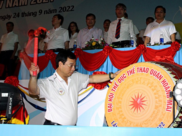 Long trọng khai mạc Đại hội TDTT quận Hoàng Mai lần thứ V - Ảnh 6. Long trọng khai mạc Đại hội TDTT quận Hoàng Mai lần thứ V - Ảnh 6.