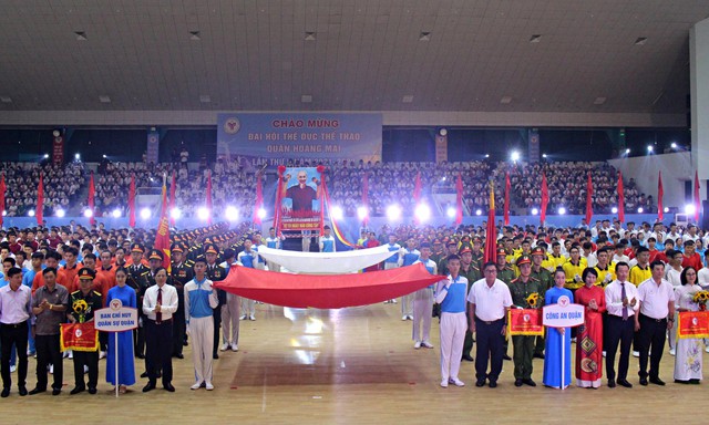 Long trọng khai mạc Đại hội TDTT quận Hoàng Mai lần thứ V - Ảnh 1. Long trọng khai mạc Đại hội TDTT quận Hoàng Mai lần thứ V - Ảnh 1.