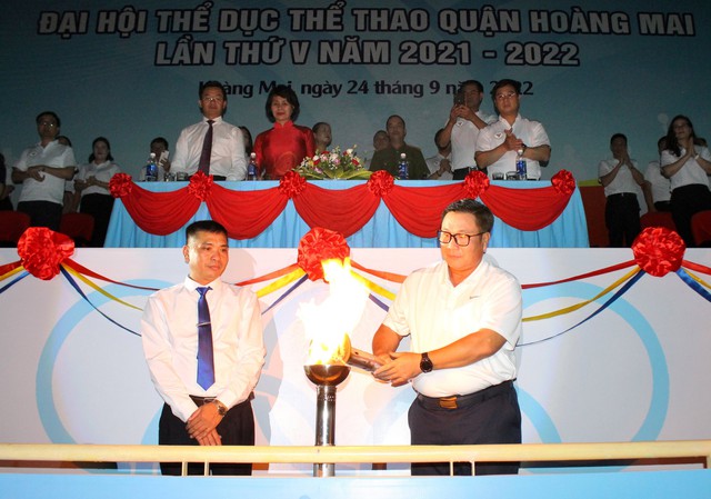 Long trọng khai mạc Đại hội TDTT quận Hoàng Mai lần thứ V - Ảnh 5. Long trọng khai mạc Đại hội TDTT quận Hoàng Mai lần thứ V - Ảnh 5.