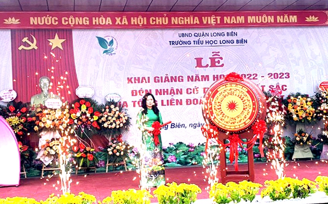 Trường Tiểu học Long Biên: Phấn khởi, hân hoan bước vào năm học mới - Ảnh 1.