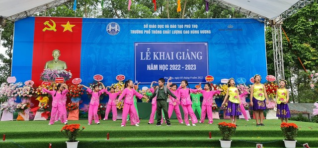 Phú Thọ: Hơn 383.000 học sinh trên toàn tỉnh khai giảng năm học mới 2022 – 2023 - Ảnh 4.