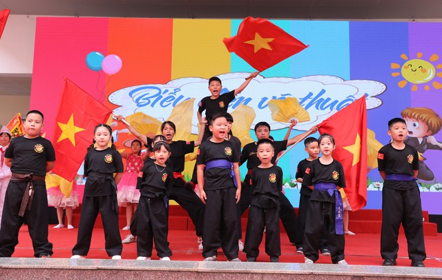 Trường Tiểu học Gia Quất khai giảng năm học mới và đón Bằng công nhận trường đạt chuẩn Quốc gia mức độ 2 - Ảnh 13.