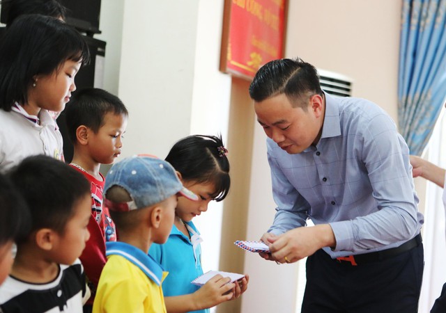 Natrumax Việt Nam mang trung thu sớm cho trẻ em nghèo Vĩnh Phúc - Ảnh 8.