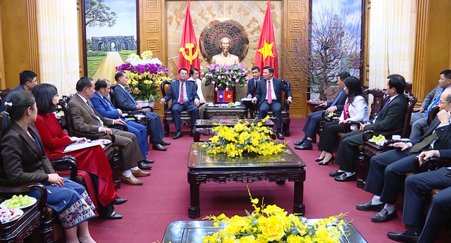 Đoàn đại biểu cấp cao tỉnh Hủa Phăn chúc Tết Đảng bộ, chính quyền và Nhân dân tỉnh Thanh Hóa - Ảnh 2.