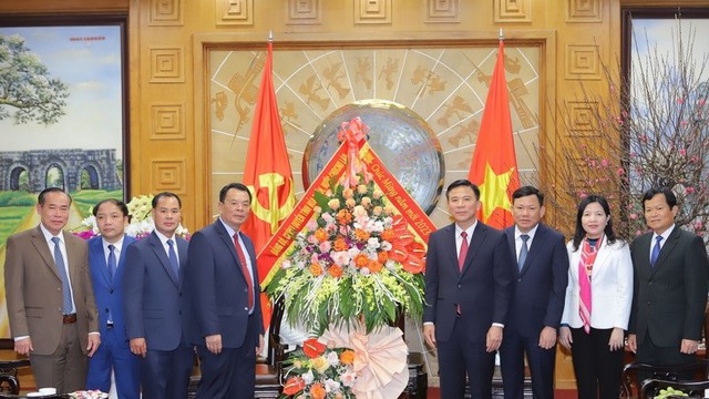 Đoàn đại biểu cấp cao tỉnh Hủa Phăn chúc Tết Đảng bộ, chính quyền và Nhân dân tỉnh Thanh Hóa - Ảnh 1.