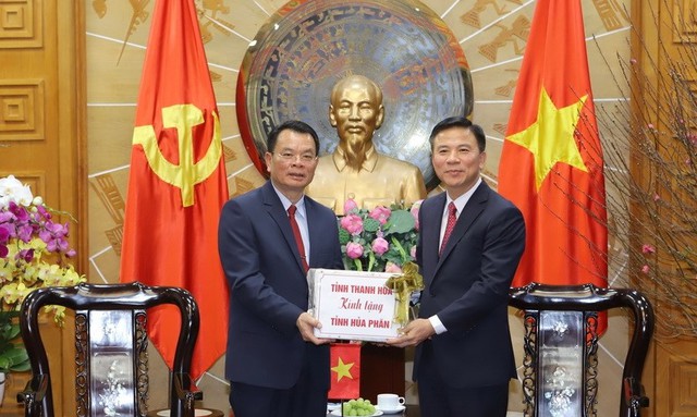 Đoàn đại biểu cấp cao tỉnh Hủa Phăn chúc Tết Đảng bộ, chính quyền và Nhân dân tỉnh Thanh Hóa - Ảnh 4.