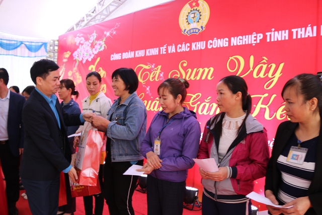 Thái Bình: Tất cả công nhân lao động đều được nhận quà Tết của công đoàn - Ảnh 2.