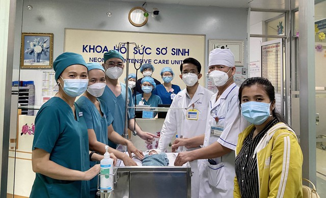Hình ảnh tiếp nhận bé tại Bệnh viện Nhi Đồng 1 - TP. Hồ Chí Minh.
